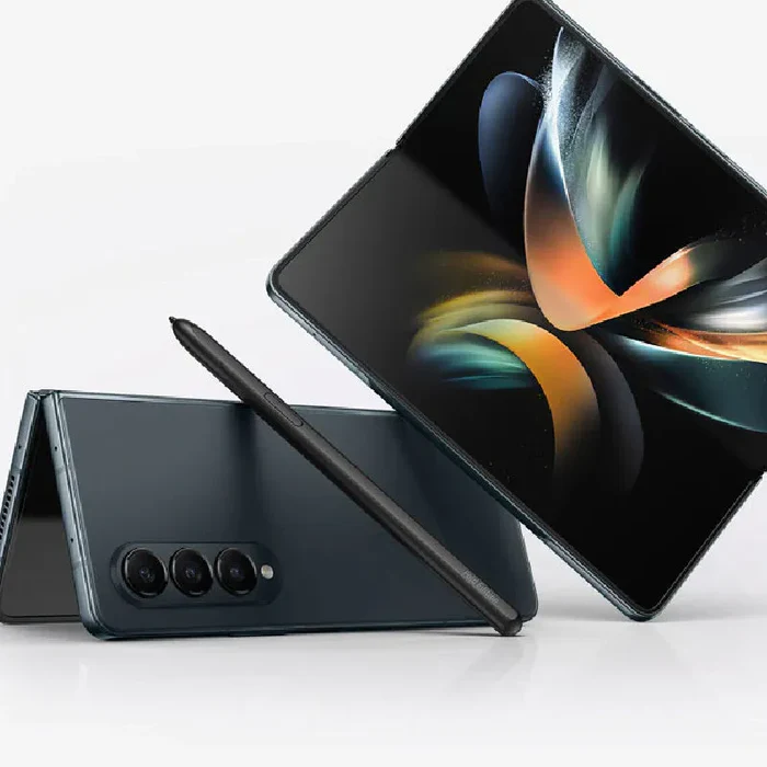 Galaxy Z Fold5 Unfold an immersive entertainment experience with a massive 7.6
